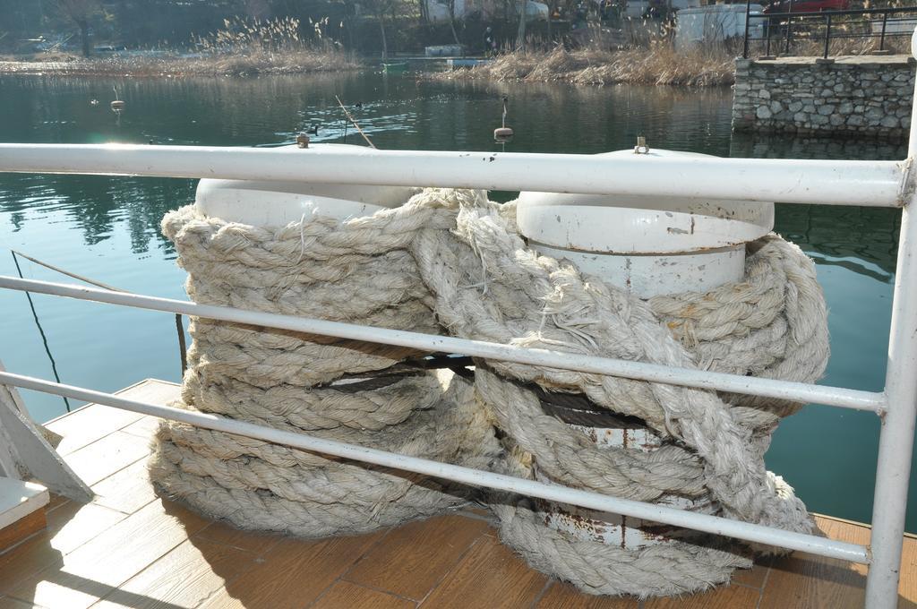 Hotel Brod Panini Veles Bagian luar foto