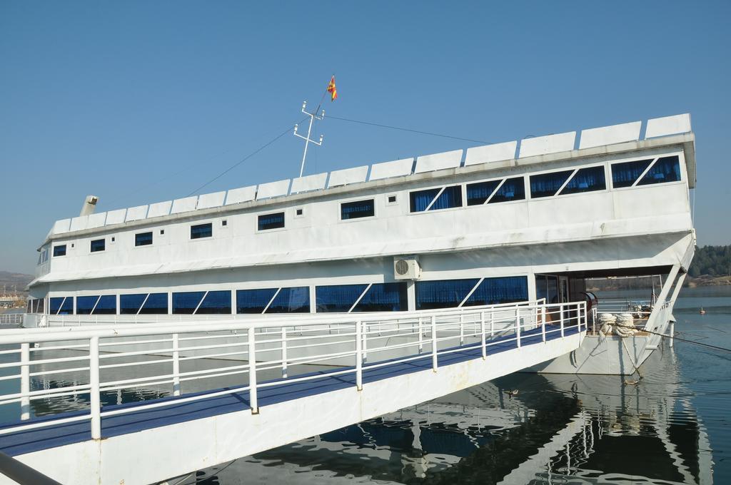 Hotel Brod Panini Veles Bagian luar foto