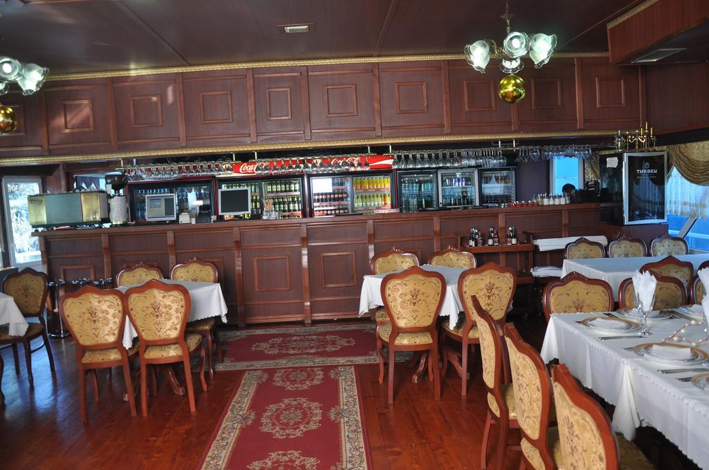 Hotel Brod Panini Veles Bagian luar foto