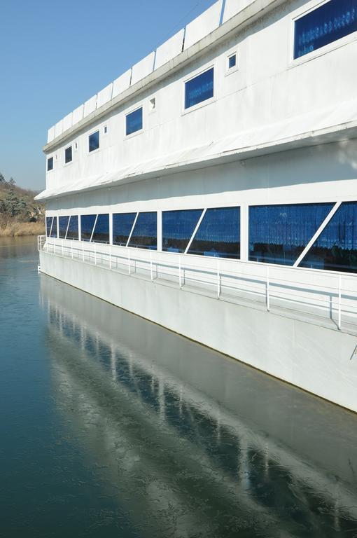 Hotel Brod Panini Veles Bagian luar foto