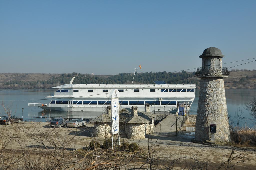 Hotel Brod Panini Veles Bagian luar foto
