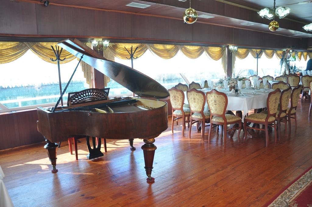 Hotel Brod Panini Veles Bagian luar foto