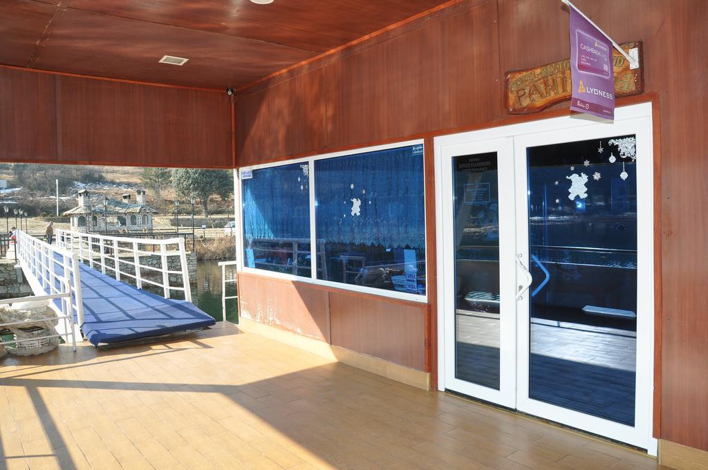 Hotel Brod Panini Veles Bagian luar foto