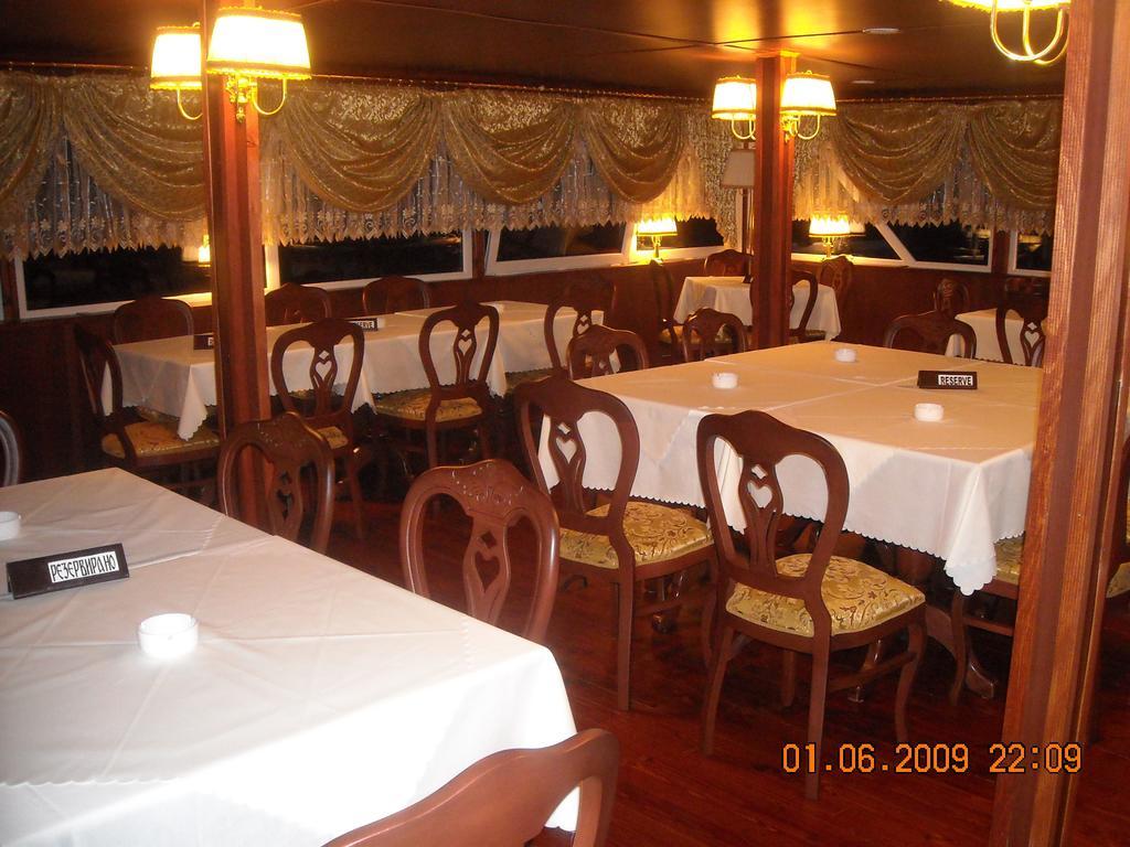 Hotel Brod Panini Veles Bagian luar foto