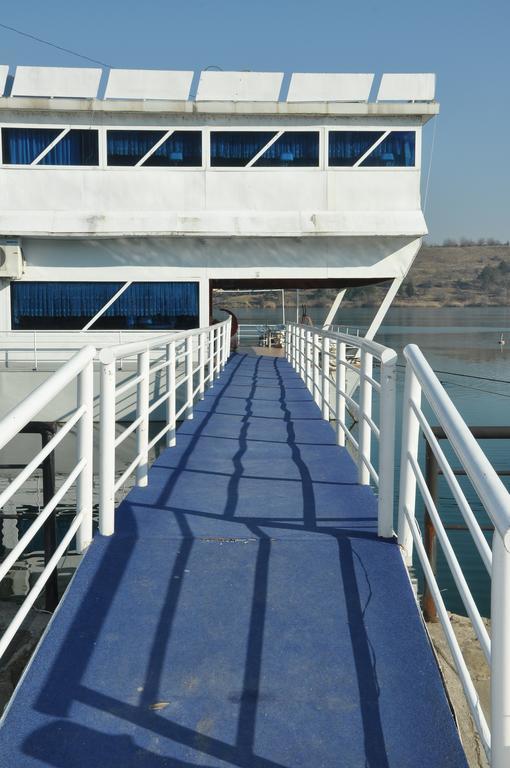 Hotel Brod Panini Veles Bagian luar foto
